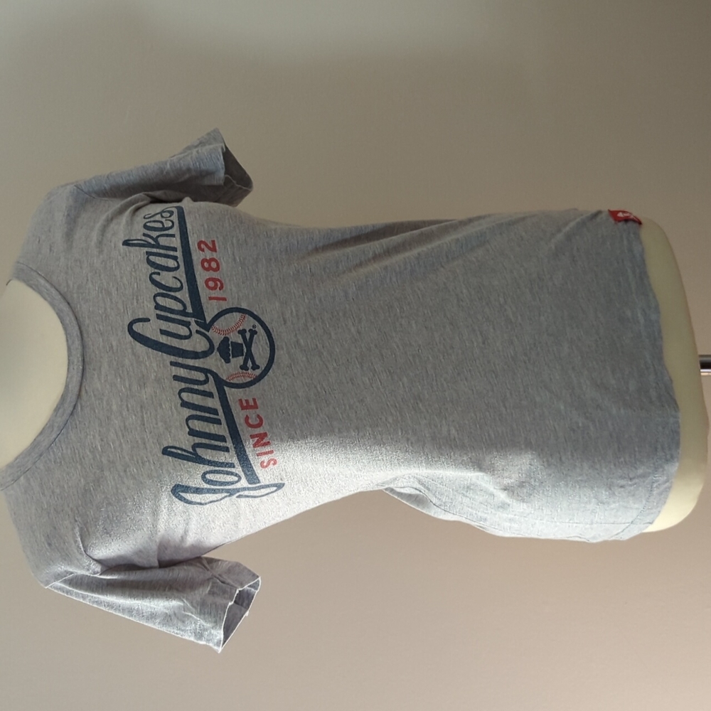 Johnny Cupcakes tee shirt